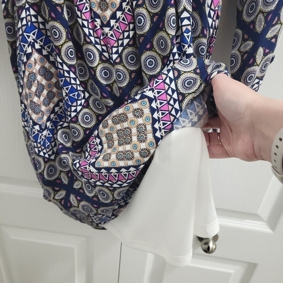 Renee C StitchFix Renay Cold Shoulder Dress in Navy Pattern - Picture 5 of 10